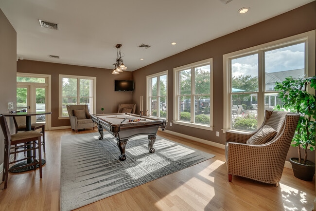 White Oak, Chester, VA 23836 - photo 5