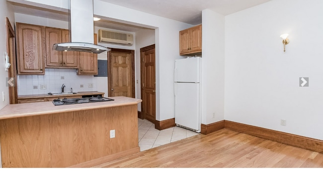 100 Myrtle St unit 4, Boston, MA 02114 - photo 2