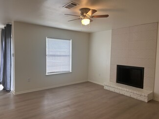5213 Everett Ln Unit 5213 Everett Lane #D, Baton Rouge, LA 70809