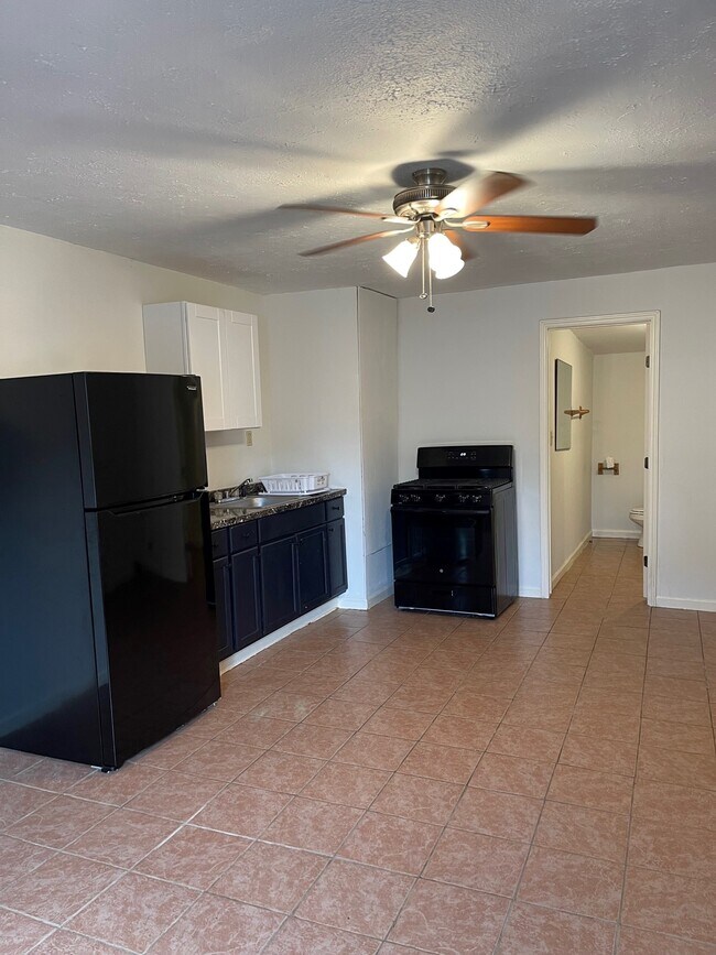 1200 E 26th St unit 1, Houston, TX 77009 - photo 4