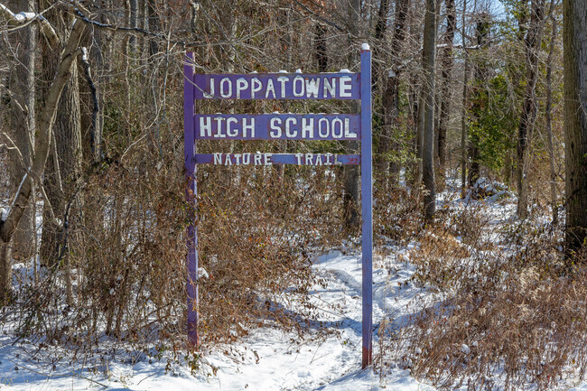Joppatowne High School has a student-teacher ratio of 15 to 1.
