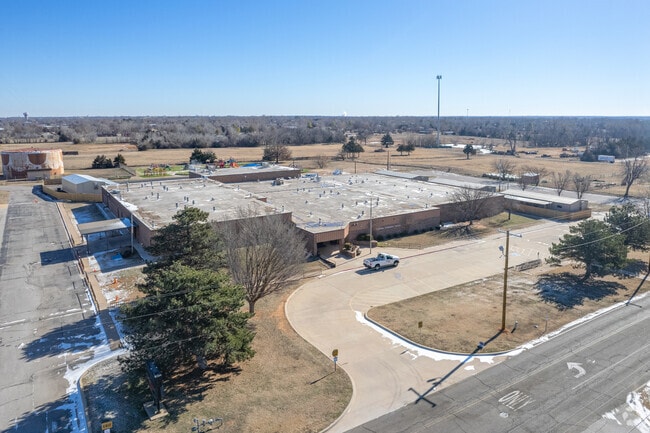 Mustang Lakehoma Elementary School