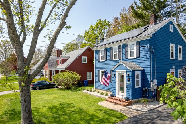 A splash of blue distinguishes this colonial home in the North End Residential neighborhood.