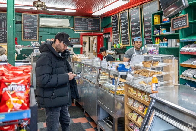 Rinaldi's Country Deli in Cos Cob treats their customers like family.