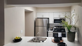 8100 Perry St, Overland Park, KS 66204