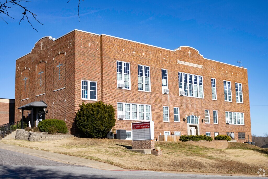 St Rose Of Lima School serves students in the Outlying Jefferson County community.