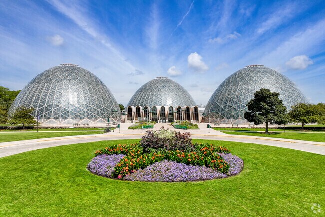 Mitchell Park Dromes Push