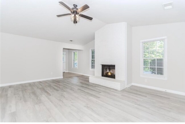 8184 Magnolia Dr unit 1, Jonesboro, GA 30238 - photo 2