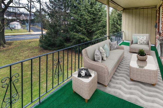 Spring Valley, Sinking Spring, PA 19608 - photo 5