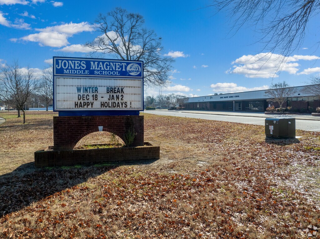 Jones Magnet Middle School