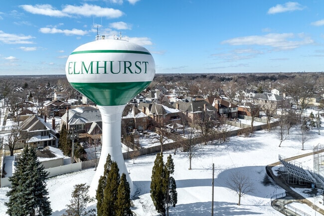 Elmhurst is a rural suburban neighborhood in Illinois.