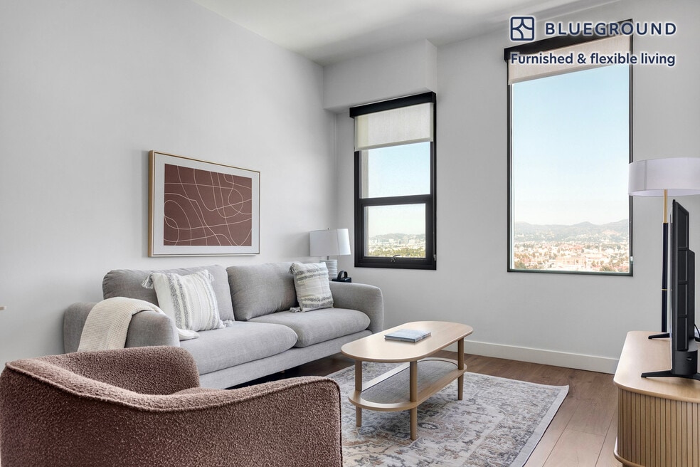 3345 Wilshire Blvd unit FL11-ID1419, Los Angeles, CA 90010 - photo 1