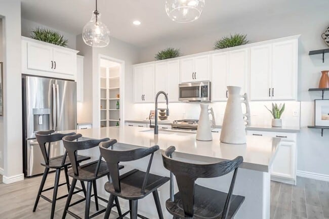 3836 S Gladiolus Cir, Mesa, AZ 85212 - photo 2