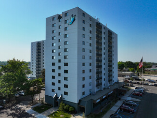 8033 E 10 Mile Rd, Center Line, MI 48015
