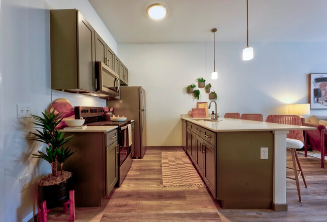 Chagrin Riverwalk Phase III, Willoughby, OH 44094 - photo 7