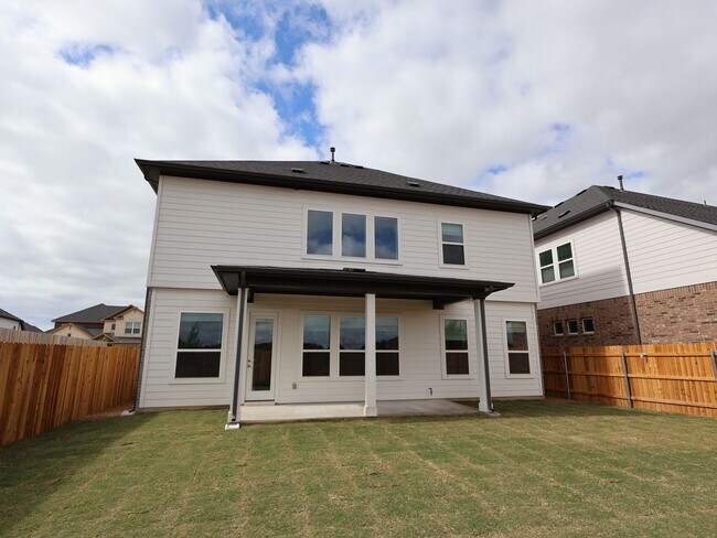 2036 Lolo Ln, Leander, TX 78641 - photo 4