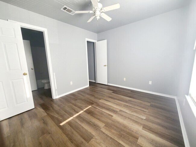 1707 Spring Rose Cir unit D, Killeen, TX 76543 - photo 7