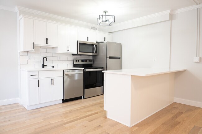 1 Bedroom Model 1E Kitchen