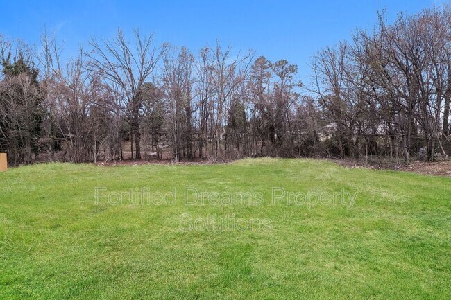 1227 St Regis Dr, Burlington, NC 27217 - photo 6