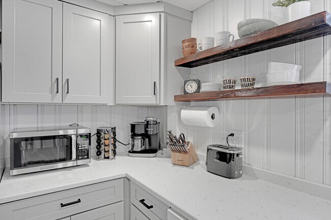 2151 Thoroughbred Ln unit Heritage Hideaway, Lancaster, PA 17601 - photo 5