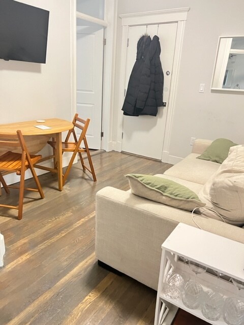 35 Peterborough St unit 4, Boston, MA 02215 - photo 6