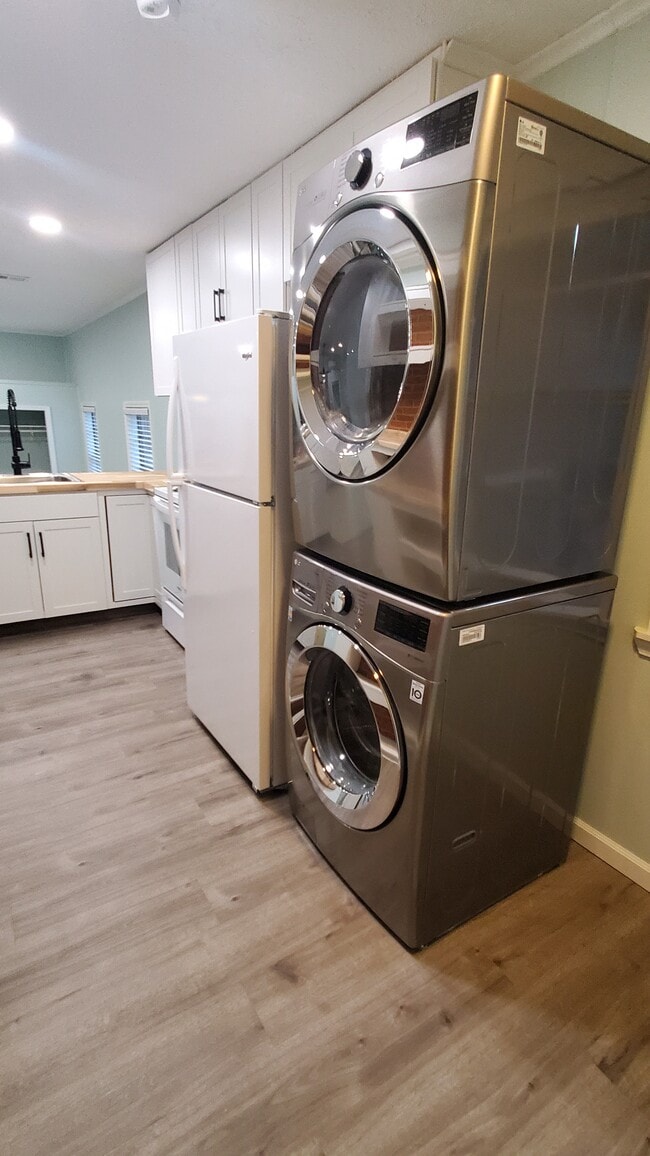 2412 Jacqueline Cir unit Efficiency Apartment, Moultrie, GA 31768 - photo 5