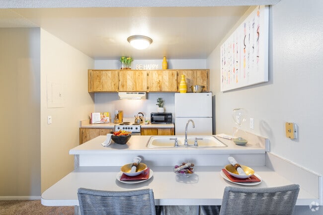 1BR, 1BA - 500 SF Loft