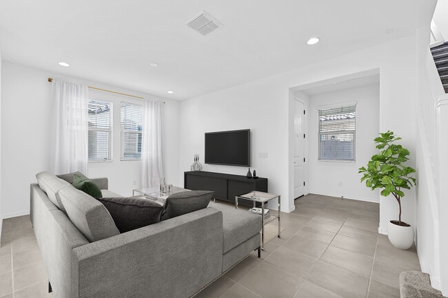 9964 W Piccadilly Rd, Avondale, AZ 85392 - photo 3