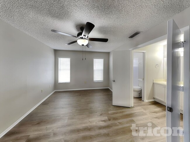 714 49th St E, Bradenton, FL 34208 - photo 7