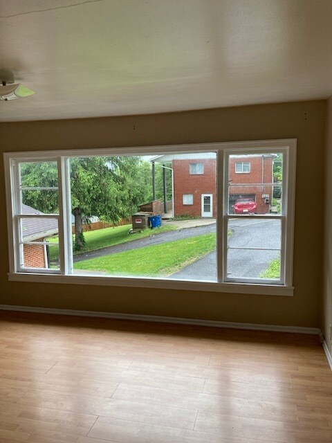 110 School St, Morgantown, WV 26505 - photo 2