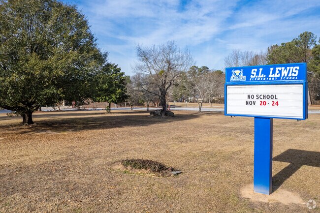 S. L. Lewis Elementary School has a student-teacher ratio of 12 to 1
