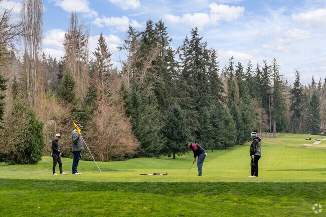Play 18 holes at Inglewood Golf Club near Downtown Kenmore.