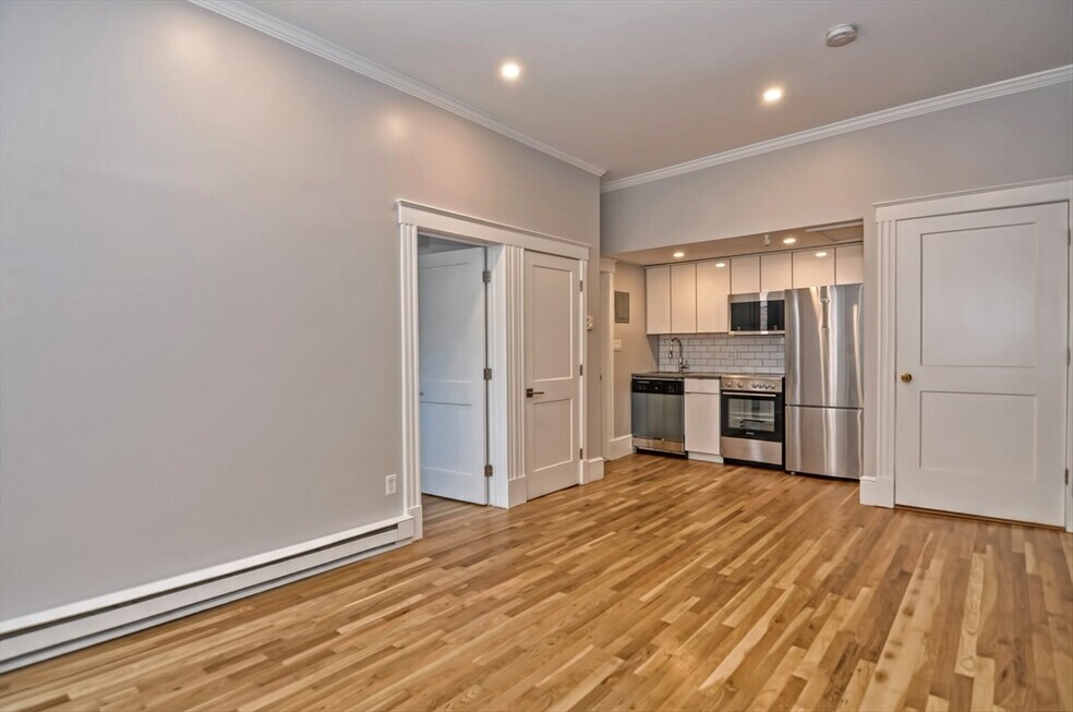 30 Walnut St unit 2, Quincy, MA 02171 - photo 1