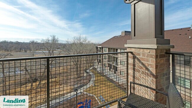 124 S Dry Creek Ridge Ln unit F-111, Sandy, UT 84070 - photo 3