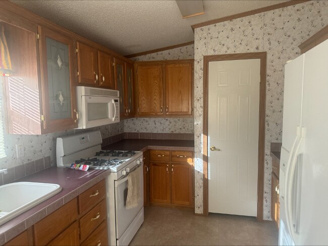 638 S 400 W, Pima, AZ 85543 - photo 4