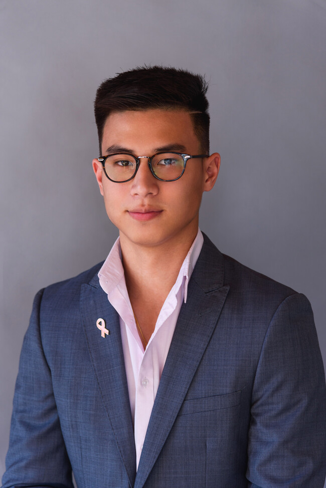 Agent Photo
