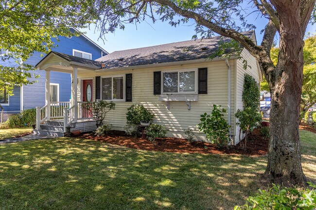 Many lots in New West Side feature mature trees.