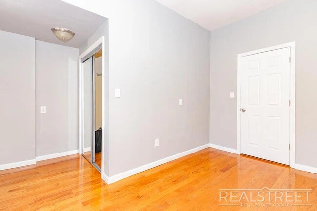471 Central Ave unit 2R, Brooklyn, NY 11221 - photo 4