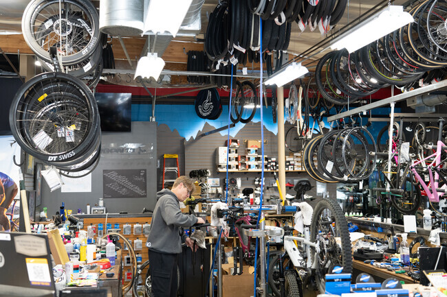 Serious Cycling is a locally owned bike shop serving all of Agoura Hills and beyond.