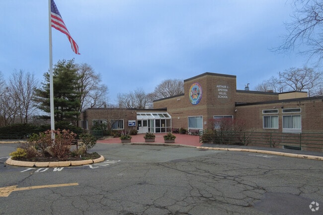 Epstein Hillel School in Marblehead has a student teacher ratio of 3 to 1.