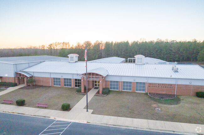 West Blocton Middle School teaches kids to be their best.