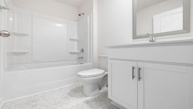 2146 Pierett Cir, Woodruff, SC 29388 - photo 5