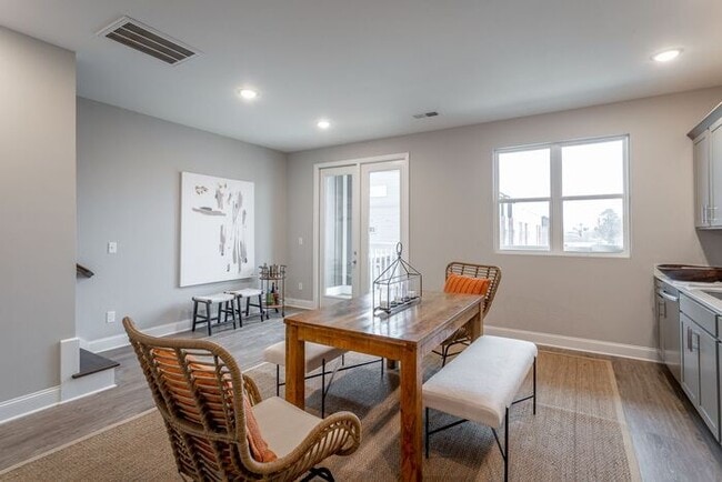 2310 E 18th St Place, Chattanooga, TN 37404 - photo 5