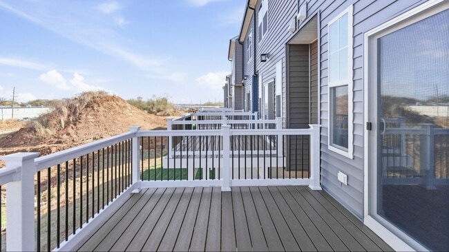 230 Monteith Dr, Winchester, VA 22601 - photo 2