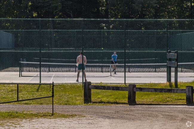 In Killingworth, there are several options for playing tennis for all skill levels.