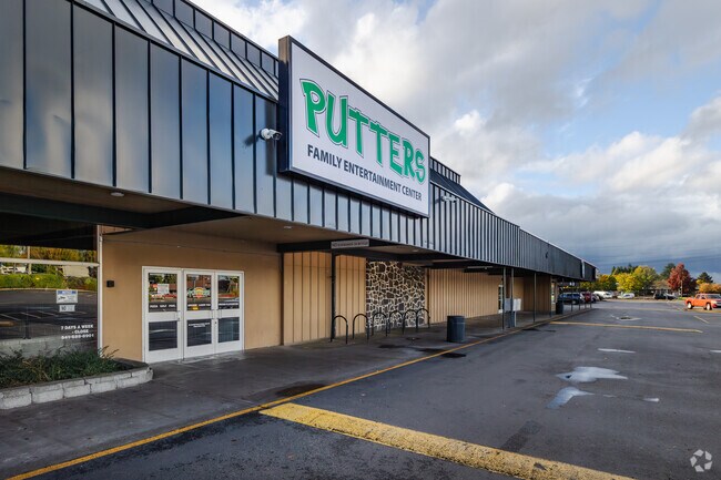 Families can have fun on a Friday night at Putters in Trainsong.