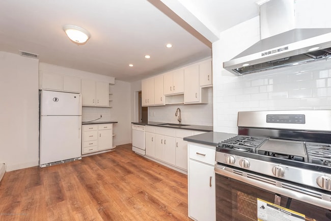 32 Franklin Ave, Leonardo, NJ 07737 - photo 6