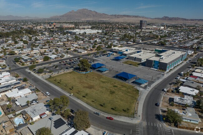 At J M Ullom Elementary School, 29% of students scored at or above the proficient level for math