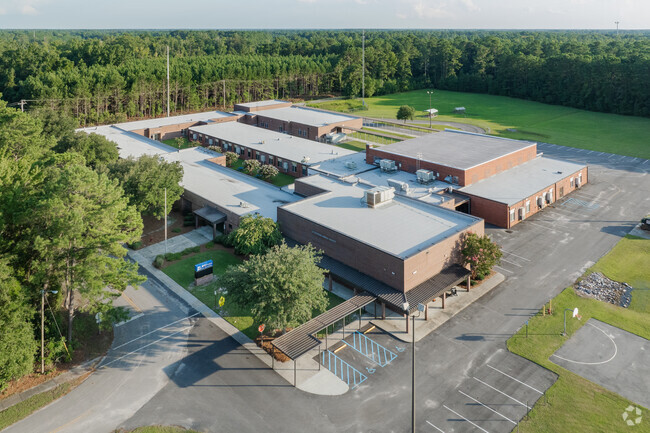 St. Stephen Middle School is easily accessible in Saint Stephen, SC.