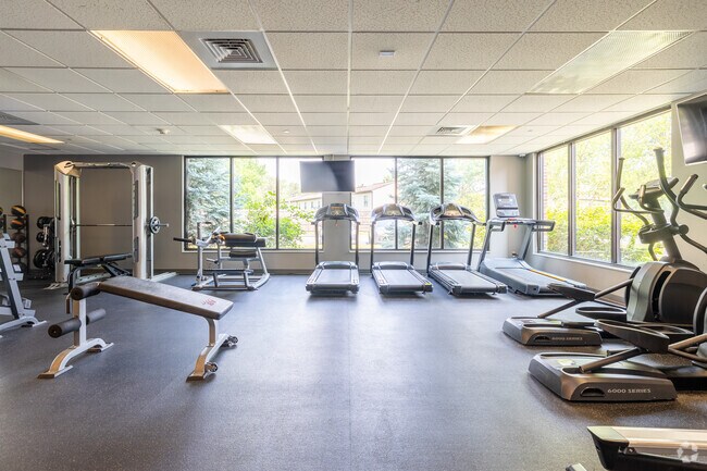 University Hills, Toledo, OH 43606 - photo 7